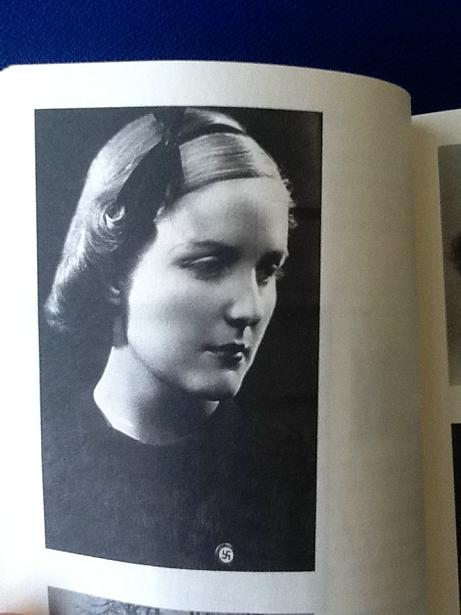 Hitlers English Girlfriend The Story of Unity Mitford Book